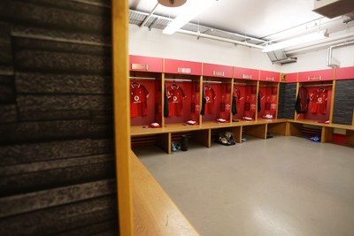 210226 - Wales v Scotland - Guinness Six Nations Championship - Wales dressing room before the game