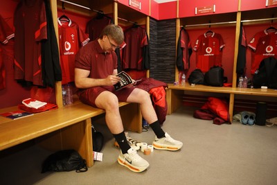 210226 - Wales v Scotland - Guinness Six Nations Championship - Aaron Wainwright of Wales in the dressing room before the game