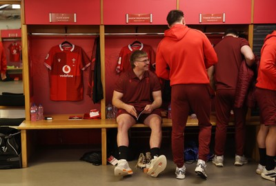 210226 - Wales v Scotland - Guinness Six Nations Championship - Aaron Wainwright of Wales in the dressing room before the game