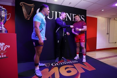 210226 - Wales v Scotland - Guinness Six Nations Championship - Captains Sione Tuipulotu of Scotland and Dewi Lake of Wales during the coin toss