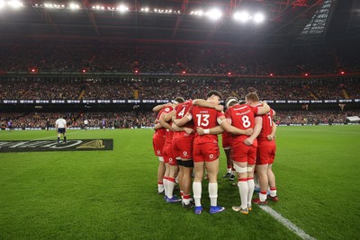210226 - Wales v Scotland - Guinness Six Nations Championship - Wales team huddle