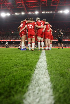 210226 - Wales v Scotland - Guinness Six Nations Championship - Wales team huddle