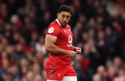 210226 - Wales v Scotland - Guinness Six Nations Championship - Gabriel Hamer-Webb of Wales comes off for blood replacement