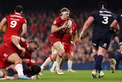 210226 - Wales v Scotland - Guinness Six Nations Championship - Aaron Wainwright of Wales 