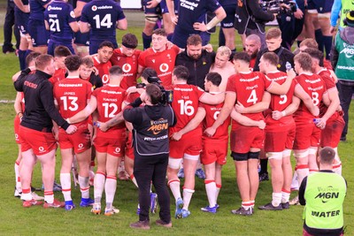 210226 - Wales v Scotland - Guinness Six Nations - Wales team huddle at the end of the match