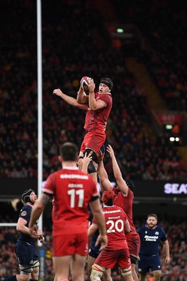 210226 - Wales v Scotland - Guinness Men's Six Nations - Alex Mann of Wales wins the line-out