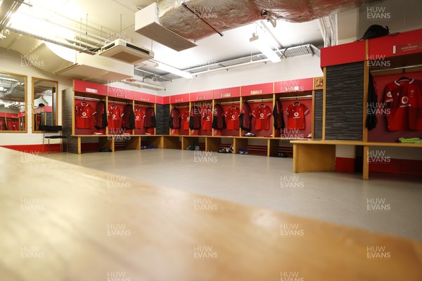 210226 - Wales v Scotland - Guinness Six Nations Championship - Wales dressing room before the game