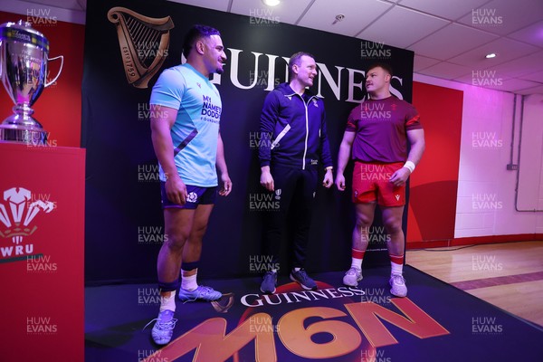 210226 - Wales v Scotland - Guinness Six Nations Championship - Captains Sione Tuipulotu of Scotland and Dewi Lake of Wales during the coin toss