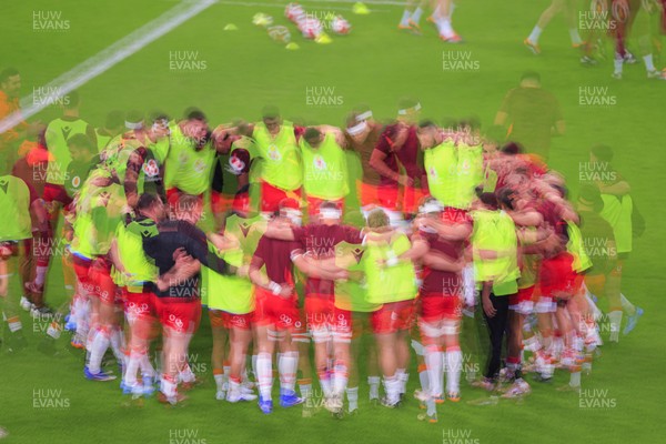 210226 - Wales v Scotland - Guinness Six Nations - Wales huddle before the match