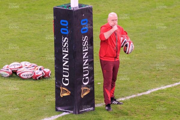 210226 - Wales v Scotland - Guinness Six Nations - Wales head coach Steve Tandy during the warm up