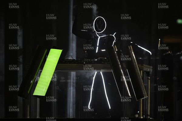 210226 - Wales v Scotland - Guinness Men's Six Nations - Half time light show