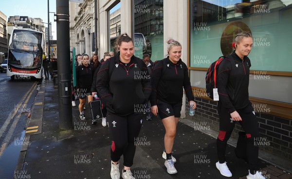 230324 - Wales v Scotland, Guinness Women’s 6 Nations - Hannah Jones , Gwenllian Pyrs and Alex Callender leads the team from the hotel to the stadium
