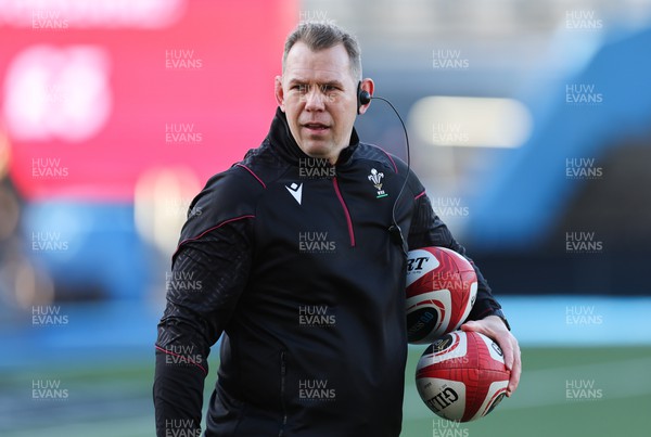 230324 - Wales v Scotland, Guinness Women’s 6 Nations - Ioan Cunningham, Wales Women head coach, during warm up