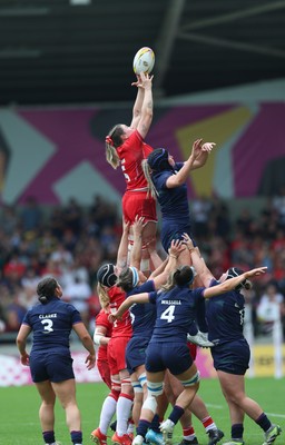 230825 - Wales v Scotland, Women’s Rugby World Cup - Gwen Crabb of Wales wins line out