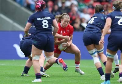 230825 - Wales v Scotland, Women’s Rugby World Cup - Carys Cox of Wales looks to attack