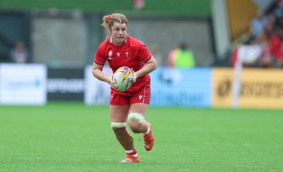 230825 - Wales v Scotland, Women’s Rugby World Cup - Kate Williams Charges forward