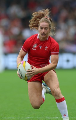 230825 - Wales v Scotland, Women’s Rugby World Cup - Lisa Neumann of Wales