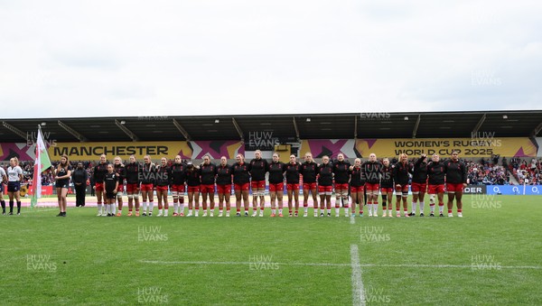 230825 - Wales v Scotland, Women’s Rugby World Cup - Wales line up for the anthems