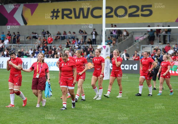 230825 - Wales v Scotland, Women’s Rugby World Cup - Wales players at the end of the match