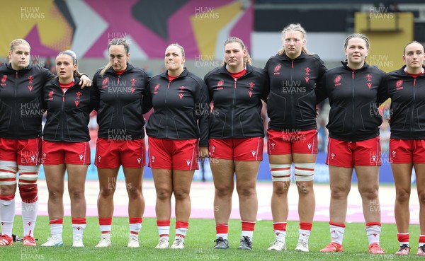 230825 - Wales v Scotland, Women’s Rugby World Cup -  The Wales team lineup for the anthems