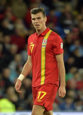 100913 -  Wales v Serbia - FIFA 2014 World Cup Qualifying Match -  Reaction from Gareth Bale of Wales( c ) Huw Evans Agency