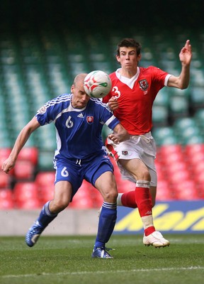 07.10.06...Wales v Slovakia, Euro 2008 Qualifying Match, Cardiff Wales' Gareth Bale loses out to Miroslav Karhan  