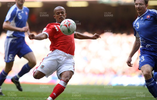 07.10.06...Wales v Slovakia, Euro 2008 Qualifying Match, Cardiff Wales' Robert Earnshaw flies in to fire shot at goal 