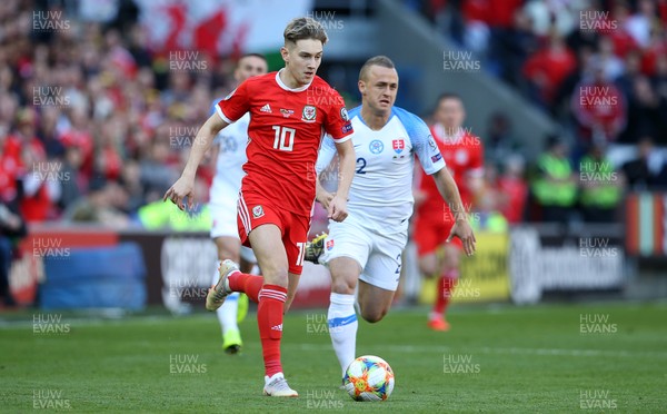 240319 - Wales v Slovakia - UEFA EURO 2020 Qualifier - David Brooks of Wales makes a break
