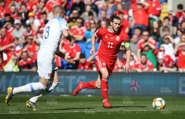 240319 - Wales v Slovakia - UEFA EURO 2020 Qualifier - Gareth Bale of Wales is challenged by Denis Varro of Slovakia