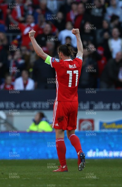 240319 - Wales v Slovakia - UEFA EURO 2020 Qualifier - Gareth Bale of Wales celebrates at full time