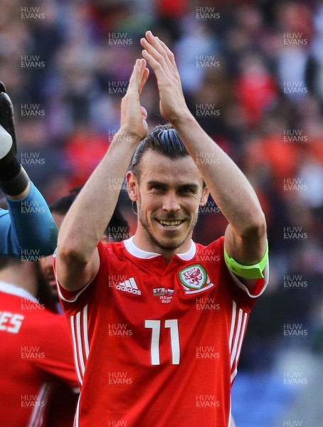 240319 - Wales v Slovakia, UEFA Euro 2020 Qualifier - Gareth Bale of Wales applauds the fans at the end of the match