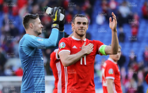 240319 - Wales v Slovakia, UEFA Euro 2020 Qualifier - Gareth Bale of Wales applauds the fans at the end of the match