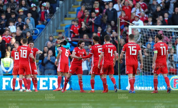 240319 - Wales v Slovakia, UEFA Euro 2020 Qualifier - Wales players celebrate at the end of the match