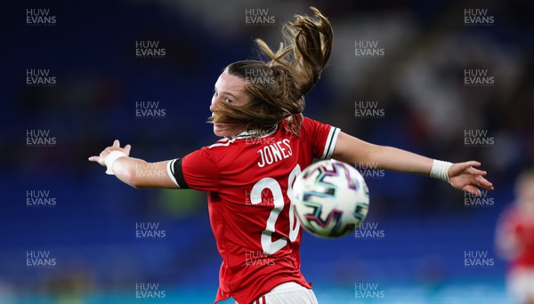 060922 - Wales v Slovenia, FIFA Women's World Cup 2023 Qualifier - Carrie Jones of Wales looks to win the ball