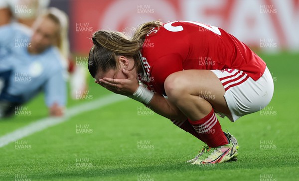 060922 - Wales v Slovenia, FIFA Women's World Cup 2023 Qualifier - Carrie Jones of Wales reacts after missing a chance to score