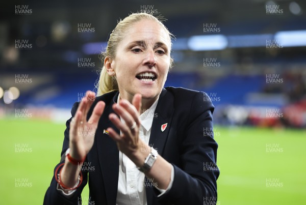 060922 - Wales v Slovenia, FIFA Women's World Cup 2023 Qualifier - Wales manager Gemma Grainger celebrates at the end of the match