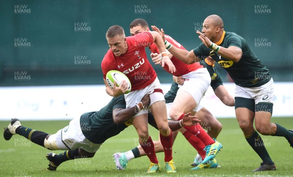020618 - Wales v South Africa - International Rugby - Gareth Anscombe of Wales is tackled by Chiliboy Ralepelle of South Africa