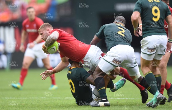 020618 - Wales v South Africa - International Rugby - Ross Moriarty of Wales is tackled by Elton Jantjies of South Africa