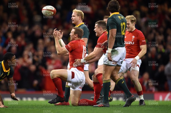 021217 - Wales v South Africa - Under Armour Series - Hadleigh Parkes of Wales scores try