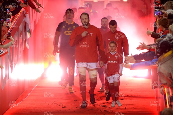 021217 - Wales v South Africa - Under Armour Series - Alun Wyn Jones of Wales leads out his side with mascot