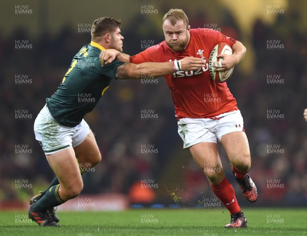 021217 - Wales v South Africa - Under Armour Series - Scott Andrews of Wales takes on Malcolm Marx of South Africa