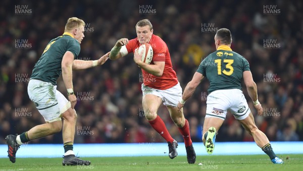 021217 - Wales v South Africa - Under Armour Series - Hadleigh Parkes of Wales is tackled by Dan du Preez and Jesse Kriel of South Africa