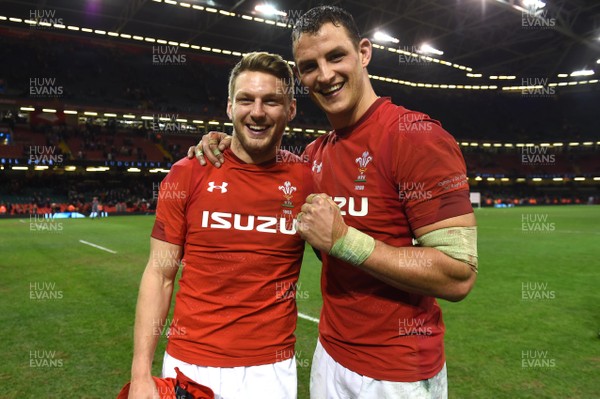 021217 - Wales v South Africa - Under Armour Series - Dan Biggar and Aaron Shingler of Wales after the game