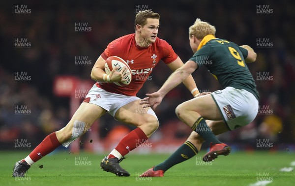 021217 - Wales v South Africa - Under Armour Series - Warrick Gelant of South Africa takes on Ross Cronje of South Africa