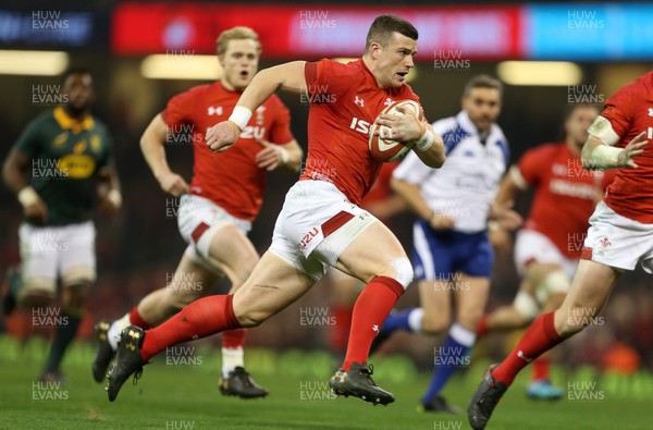 021217 - Wales v South Africa - Under Armour Series 2017 - Scott Williams of Wales runs in to score a try