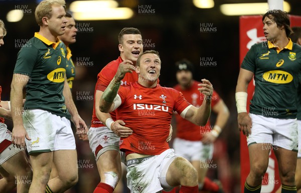 021217 - Wales v South Africa - Under Armour Series 2017 - Hadleigh Parkes of Wales celebrates scoring a try with Scott Williams