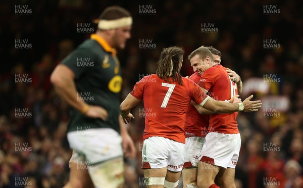 021217 - Wales v South Africa - Under Armour Series 2017 - Hadleigh Parkes celebrates scoring a try with Josh Navidi and Scott Williams of Wales