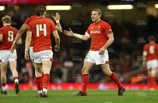 021217 - Wales v South Africa - Under Armour Series 2017 - Hadleigh Parkes thanks Taulupe Faletau of Wales after scoring his second try