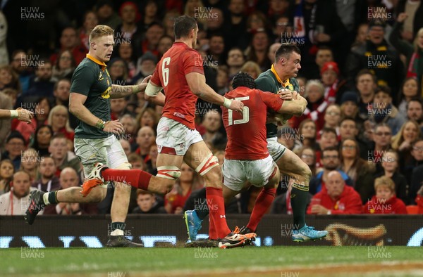 021217 - Wales v South Africa - Under Armour Series 2017 - Jesse Kriel of South Africa scores a try