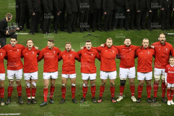 021217 - Wales v South Africa - Under Armour Series 2017 - Cory Hill, Hallam Amos, Dan Biggar, Leigh Halfpenny, Scott Williams, Scott Andrews, Rob Evans, Kristian Dacey and Alun Wyn Jones of Wales sing the anthem